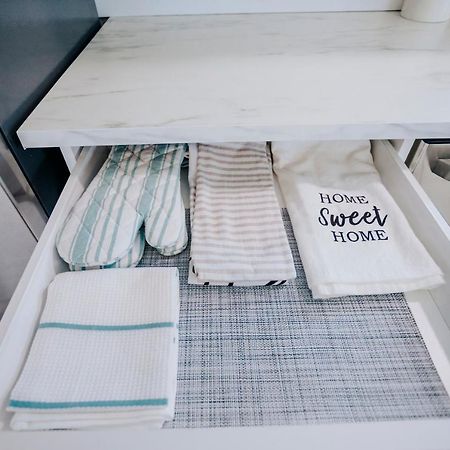 Modern & Cozy Stand-Alone Apartment - Perfect Stay Painted Post Eksteriør billede