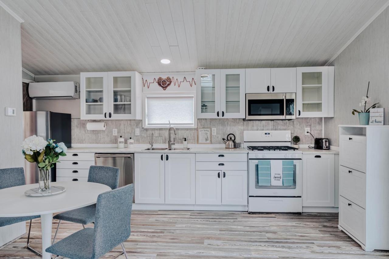 Modern & Cozy Stand-Alone Apartment - Perfect Stay Painted Post Eksteriør billede