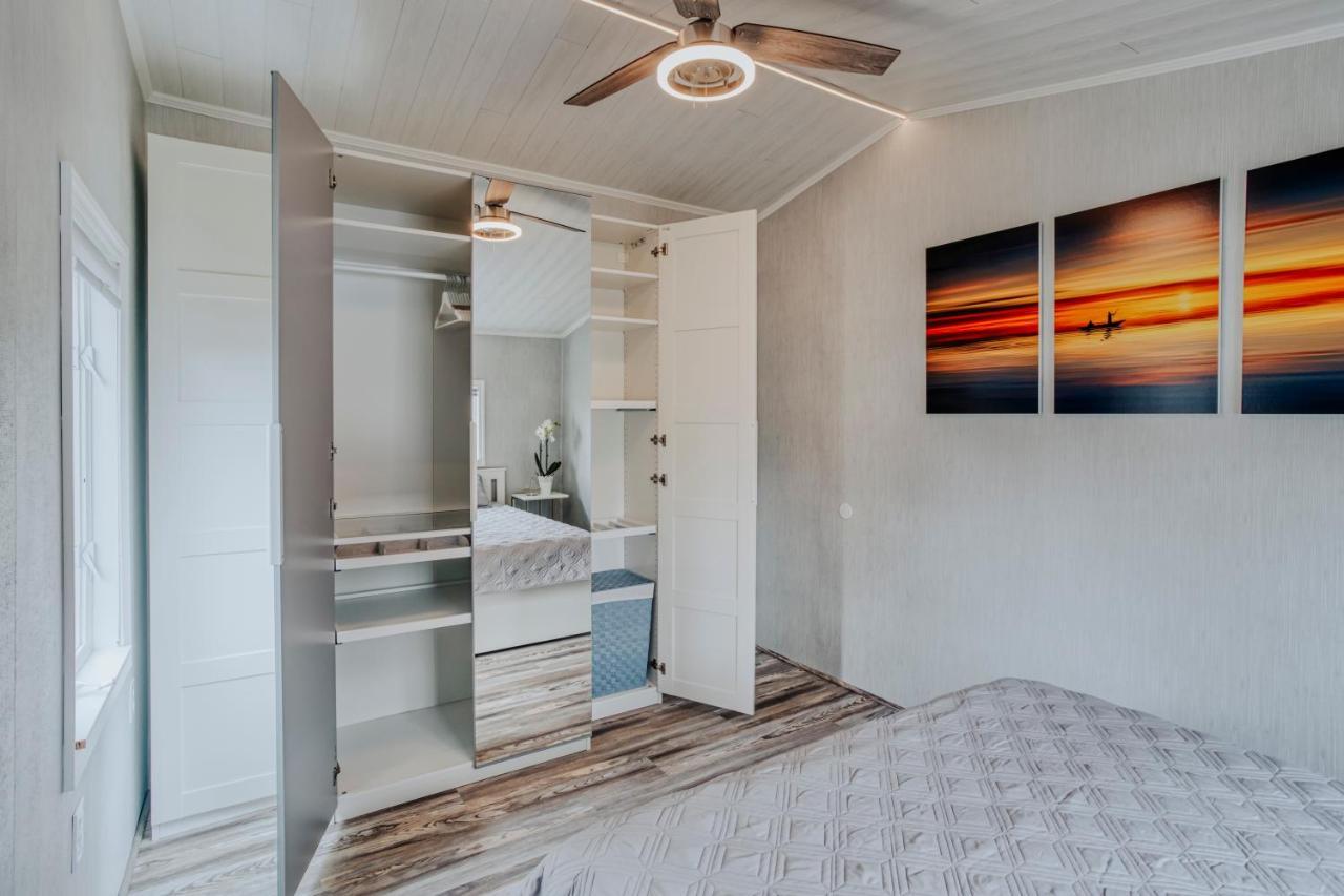 Modern & Cozy Stand-Alone Apartment - Perfect Stay Painted Post Eksteriør billede