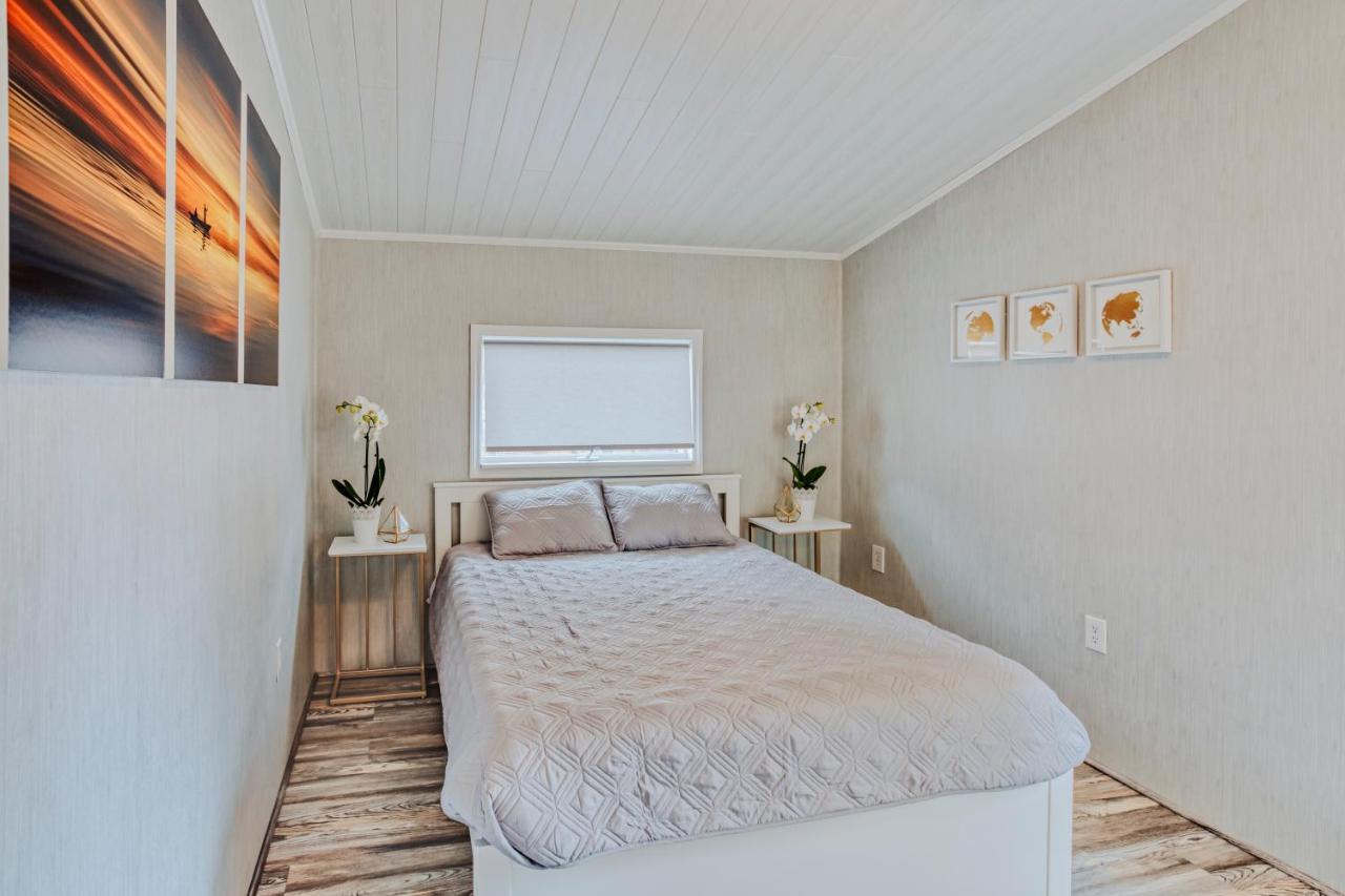Modern & Cozy Stand-Alone Apartment - Perfect Stay Painted Post Eksteriør billede